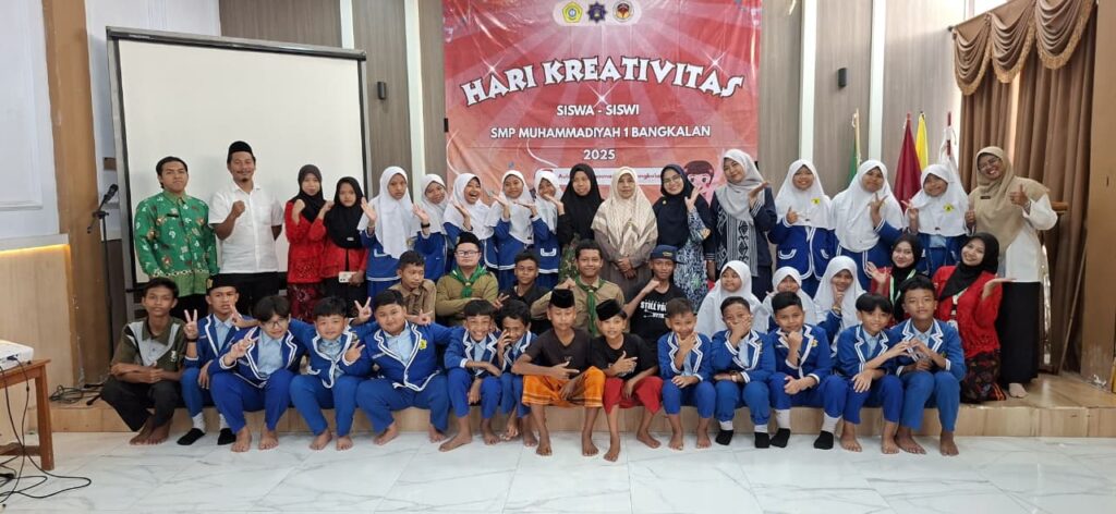 SMP Muhammadiyah 1 Bangkalan Gelar Hari Kreativitas Kedua, Usung Tema “Kreativitas Merdeka, Semangat Pahlawan Muda”